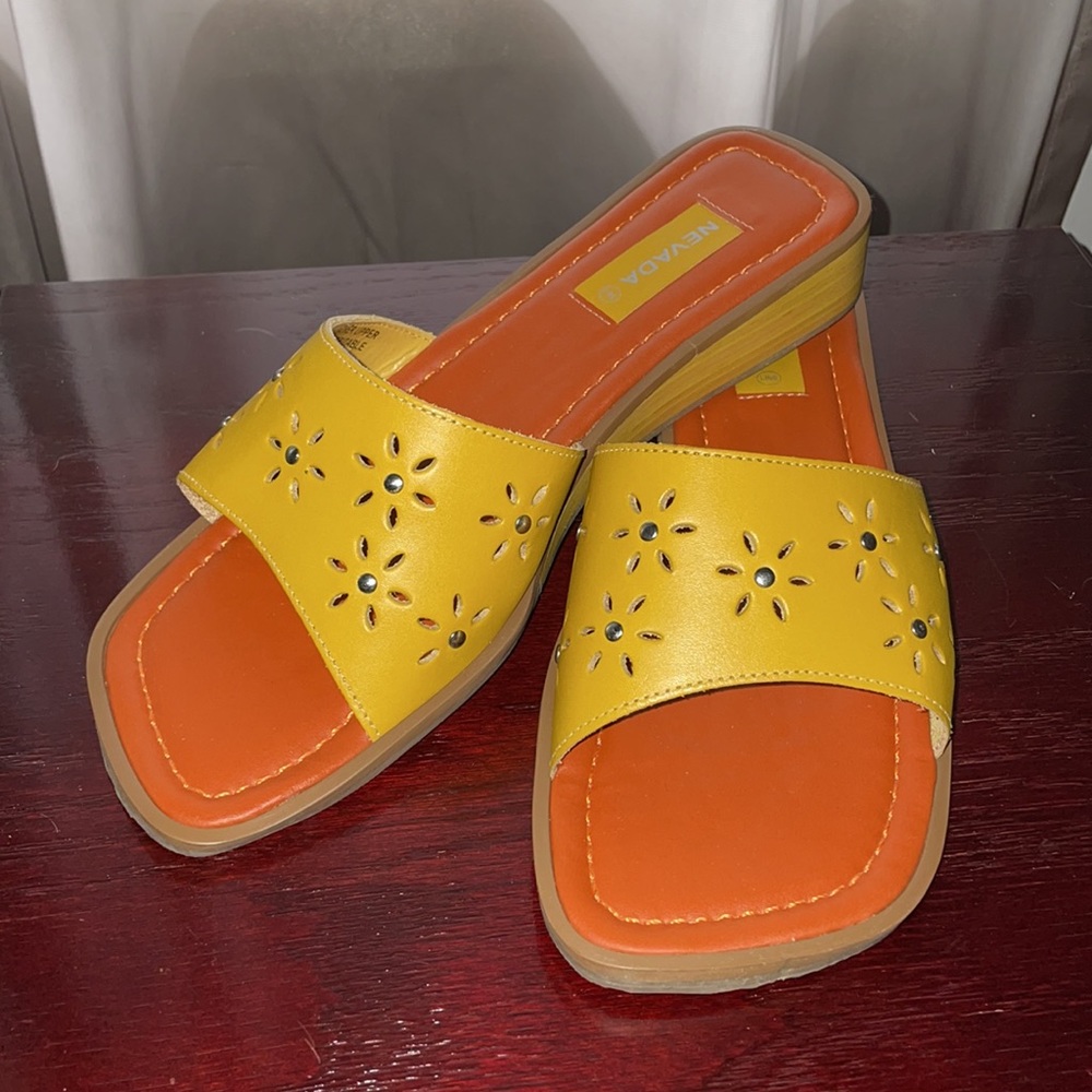Sandals by Nevada, Yellow/Orange Low Heel, Sz 9 - Picture 1 of 13